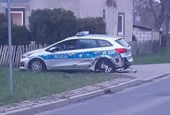 Wypadek radiowozu. Trzy osoby trafiły do szpitala