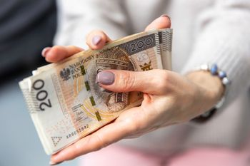 Oddali mieszkania w zamian za rentę. Tyle dostają co miesiąc