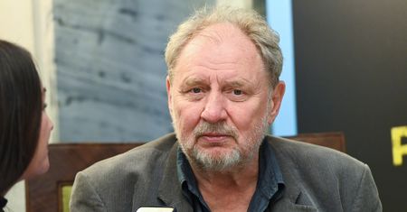 Andrzej Grabowski nie owija w bawełnę. Aktor mówi o szczepieniach
