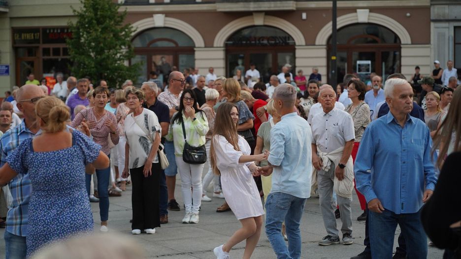 Potańcówka na Głównym Rynku w Kaliszu
