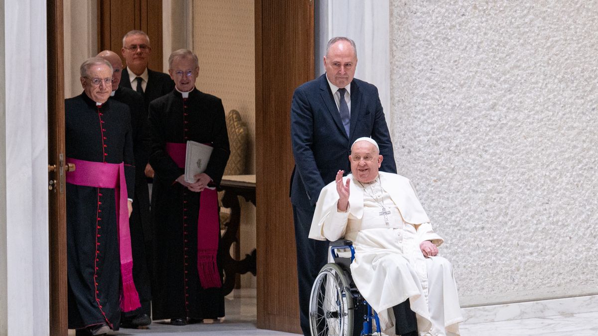 Hospitalizacja papieża Franciszka trwała ponad pięć tygodni