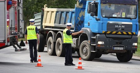 Wola Ducka. Śmiertelny wypadek na drodze Warszawa - Lublin. Uwaga na utrudnienia w ruchu