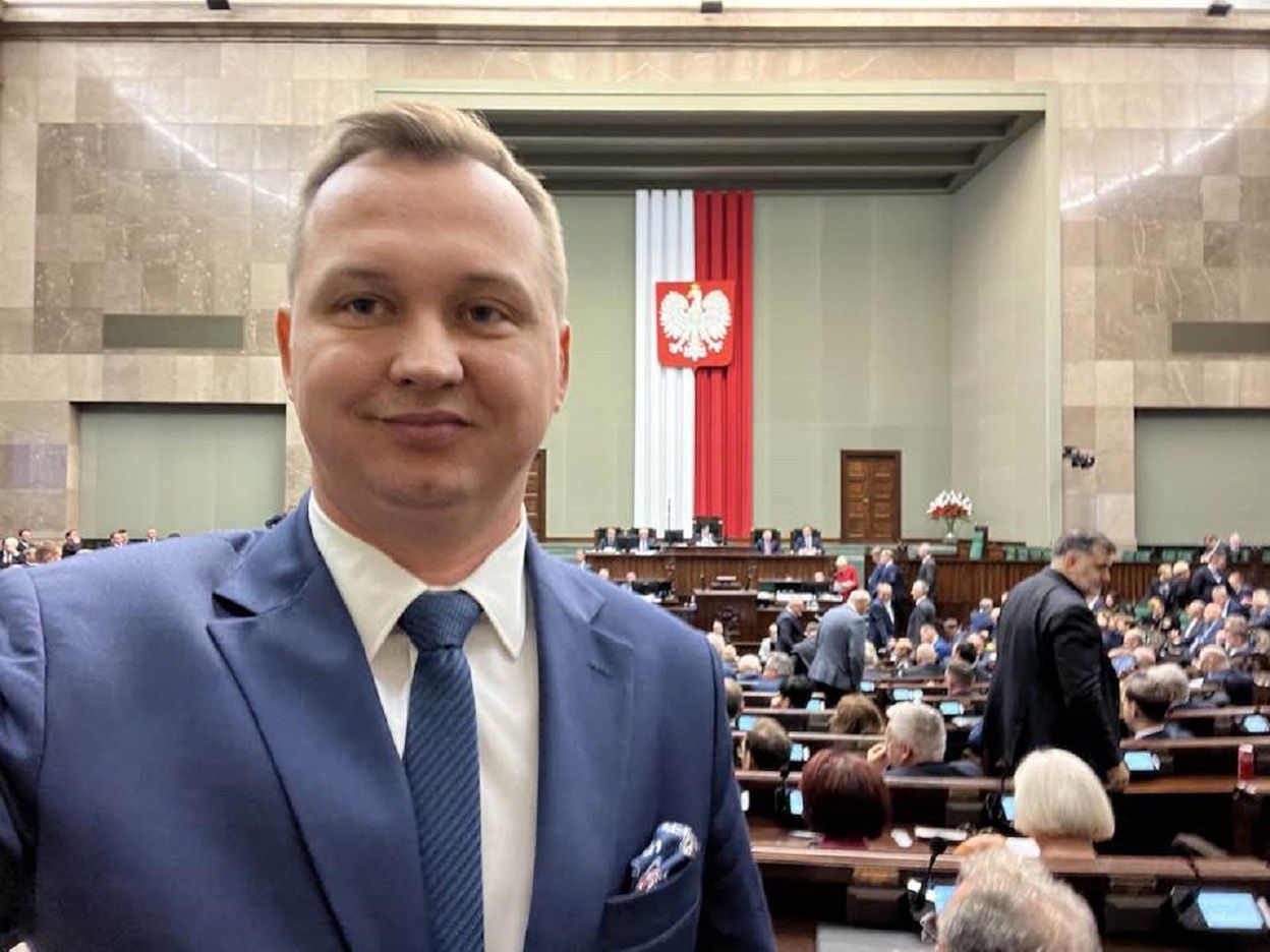 "Lubię kawę zbożową". Zagadkowe nagranie posła PiS