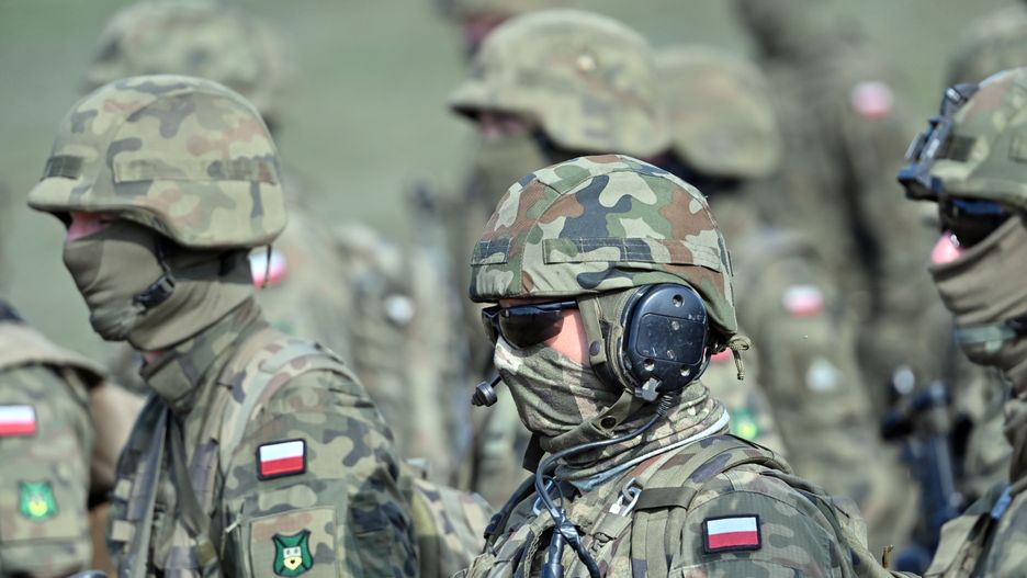 �o�nierze
Drawsko Pomorskie, 06.05.2022. Polscy �o�nierze podczas mi�dzynarodowych �wicze� pk. Defender Europe 2022, 6 bm. na poligonie w Drawsku Pomorskim. W �wiczeniach uczestniczy ponad 100 polskich i niemieckich �o�nierzy. (mb/doro) PAP/Marcin Bielecki
Marcin Bielecki
�wiczenia, �wiczenie, Defender Europe 2022, DefenderEurope 2022, Mi�dzynarodowe, poligon drawski, wojsko, �o�nierz, manewry