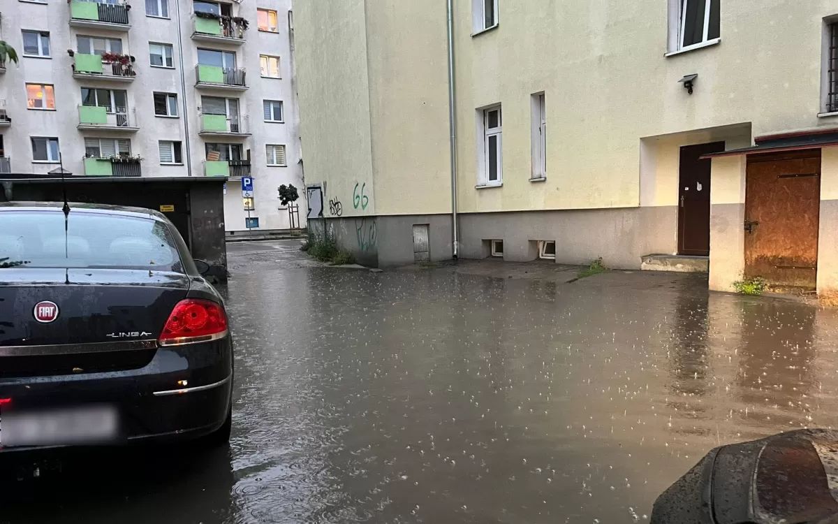 Gorzów: Co dalej z zalewanym podwórkiem? Przetarg został unieważniony