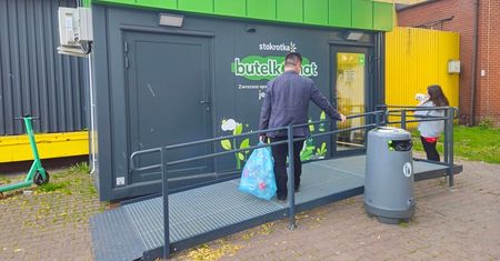 Kaucja za butelki i puszki już od października. Sprawdź, jak to będzie działać w praktyce