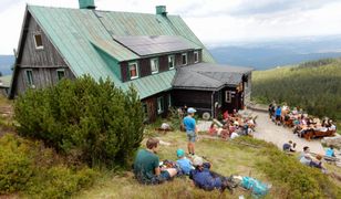 Karkonosze. Rekordowa frekwencja na szlakach i Śnieżce