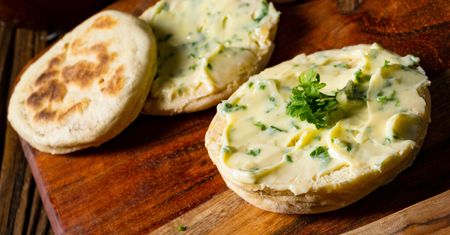 Bez drożdży i proszku do pieczenia. Podkarpackie placuszki rosną jak marzenie