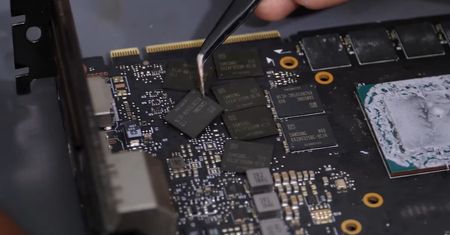 Ekspert zawstydził Nvidię. GeForce RTX 2080 ulepszony o dodatkową pamięć VRAM