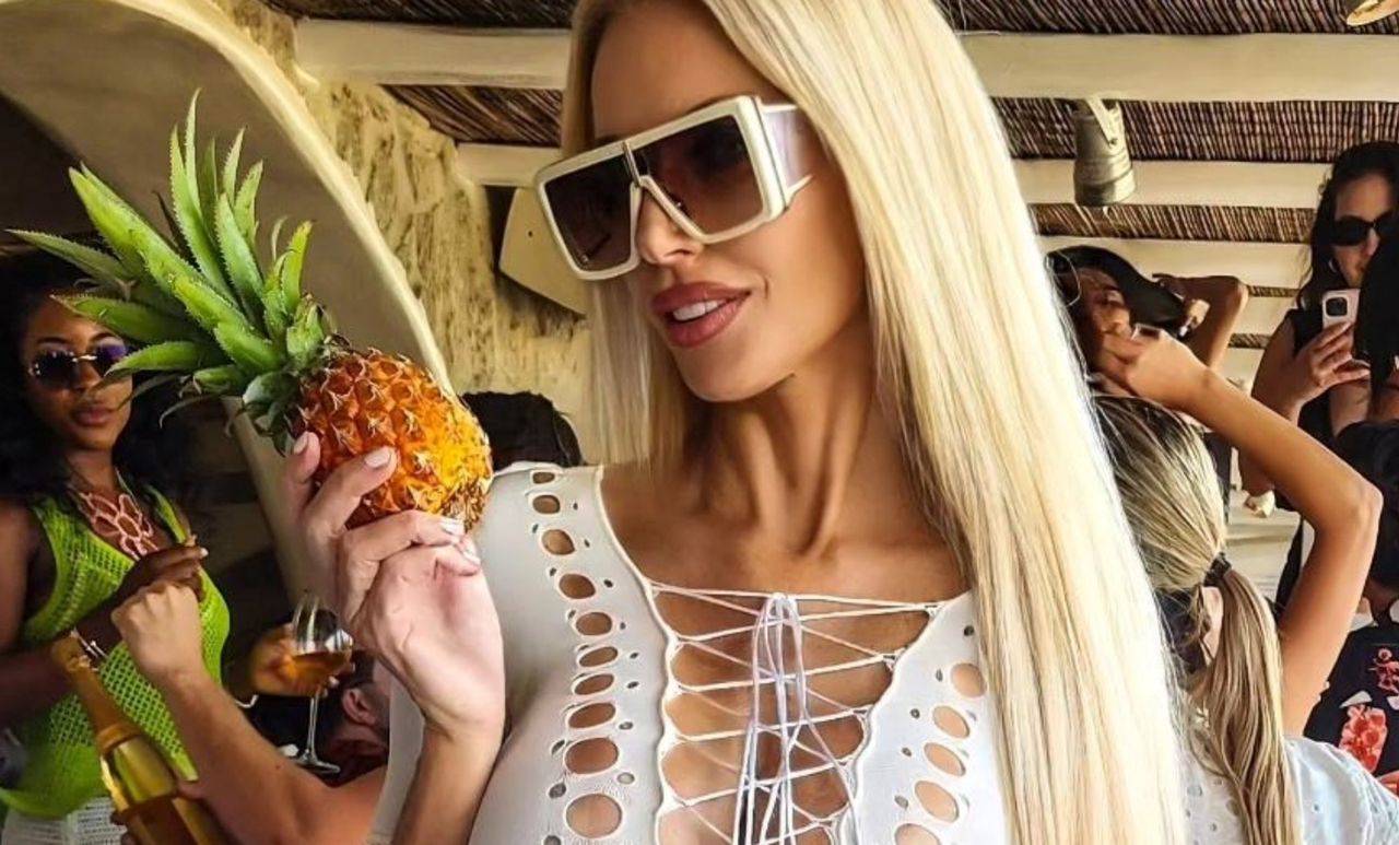 Zirytowała się. "Żona Miami" pokazała strona po stronie swój rachunek z Grecji