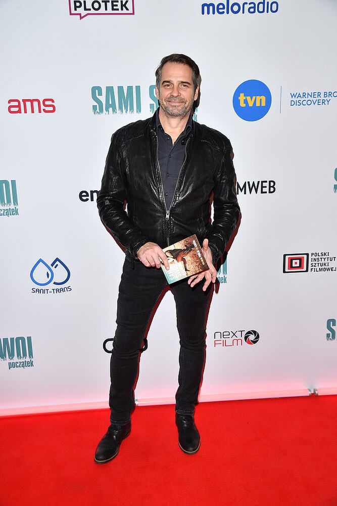 Tłum celebrytów na premierze kultowej komedii