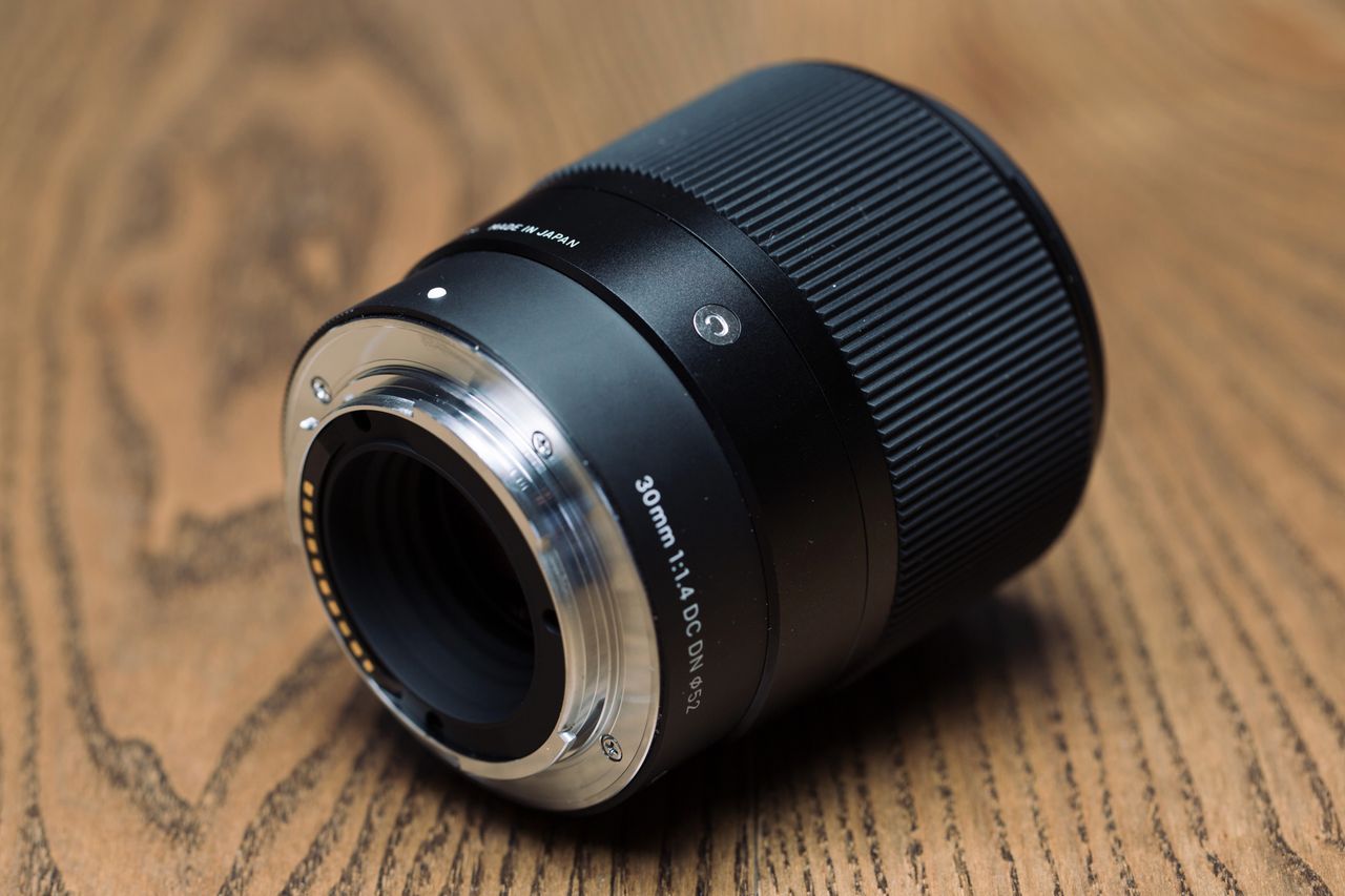 Sigma 30 mm f/1.4 DC DN