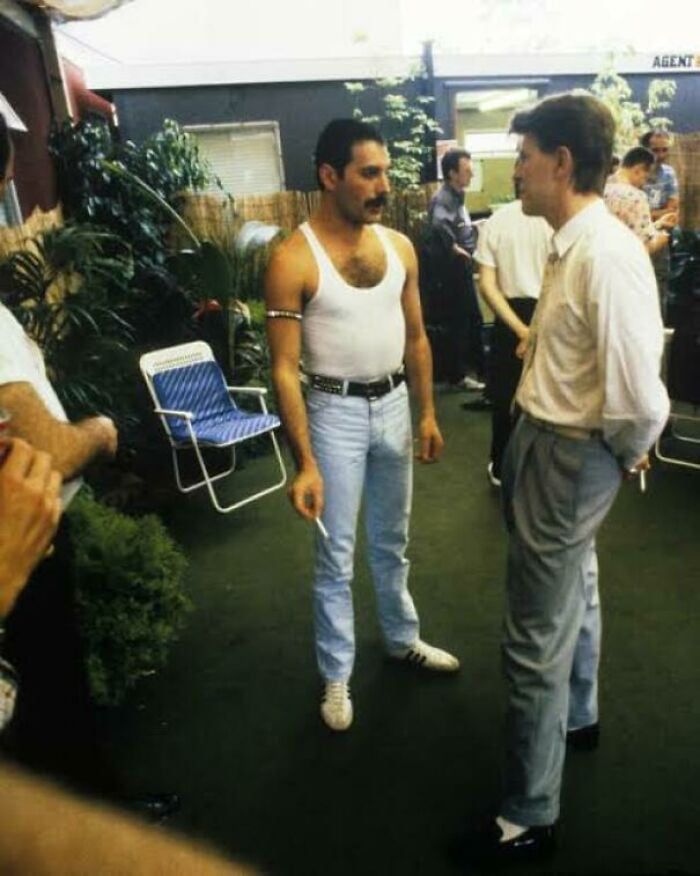 Freddie Mercury rozmawia z Davidem Bowie