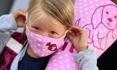 Koronawirus. Kontrowersje po badaniach w USA. "Poważne następstwa COVID-19 u dzieci"