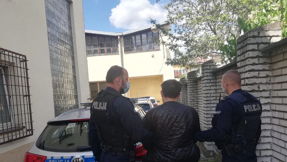 Zmuszał obywatelkę Ukrainy do obcowania płciowego