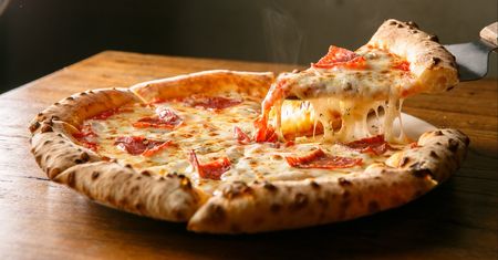 Słynna sieć pizzerii zamyka 250 lokali w USA. Działa też w Polsce