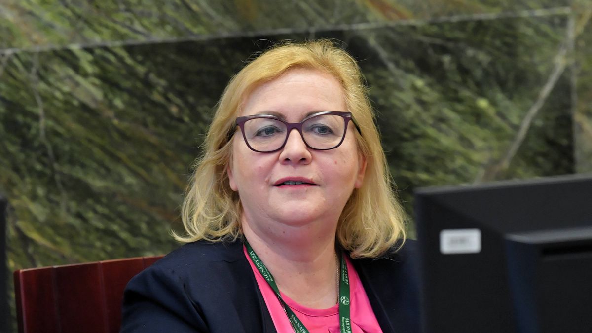 Małgorzata Manowska
Warszawa, 29.01.2021. I Prezes Sądu Najwyższego Małgorzata Manowska podczas posiedzenia KRS w Warszawie, 29 bm. Posiedzenie zostało zwołane w celu wyboru nowego przewodniczącego KRS, po odwołaniu i rezygnacji sędziego Leszka Mazura z funkcji przewodniczącego Rady. (rp/doro) PAP/Radek Pietruszka
Radek Pietruszka
briefing, konferencja, Krajowa Rada Sądownictwa, KRS, Małgorzata Manowska, nowy, obrady, odwołanie, pierwsza prezes SN, PiS, polityk, polityka, posiedzenie, prasowa, przewodniczący, rezygnacja, sądownictwo, wybór