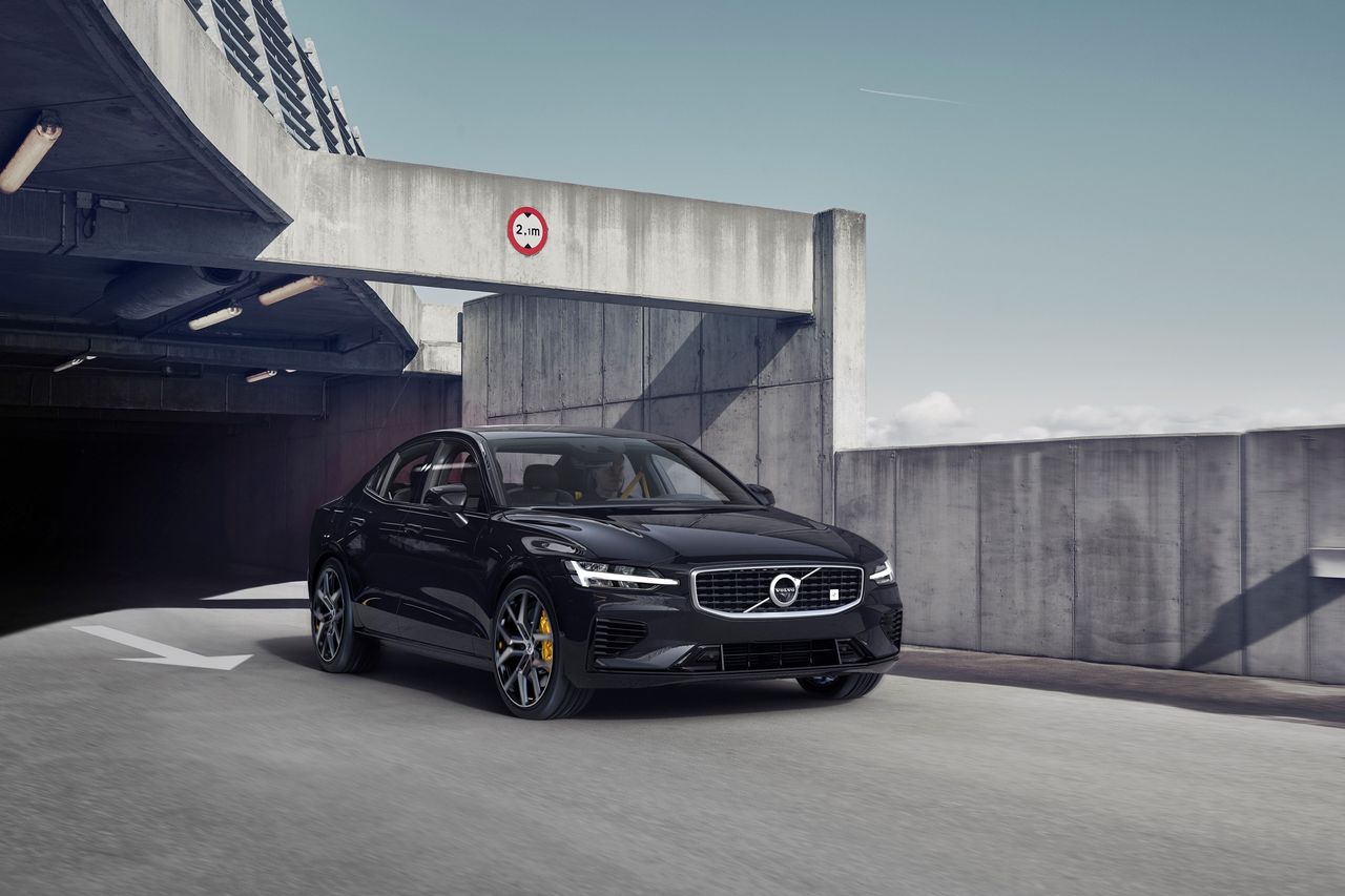 Piękne i szybkie nowe Volvo S60 T8 Polestar tylko dla właścicieli iPhone'ów