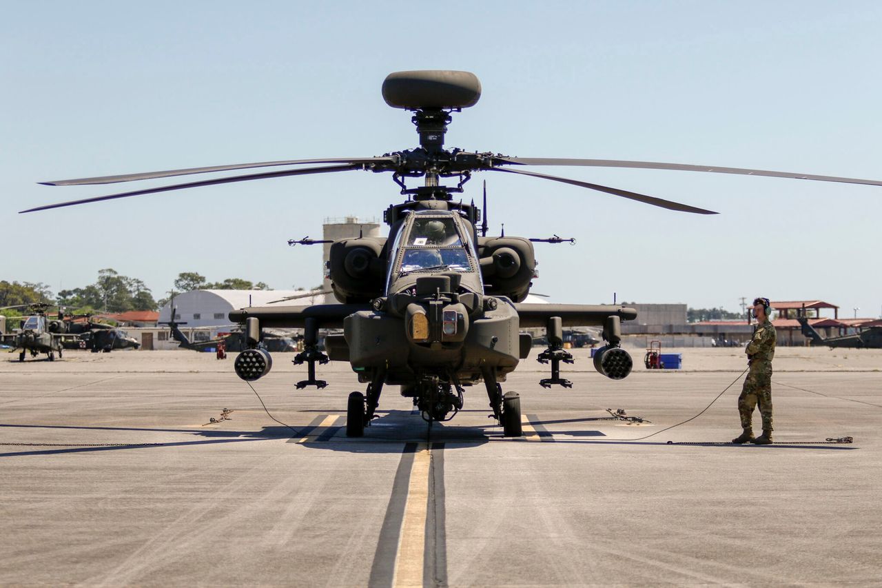 AH-64 Apache