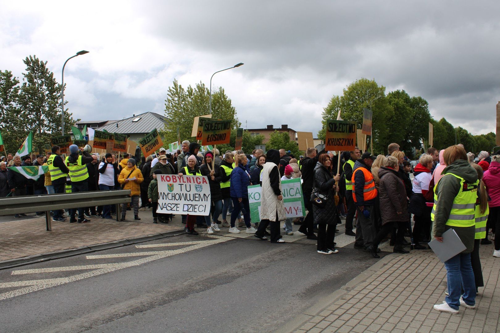 Protest mieszkańców gminy i miasta Kobylnica.
