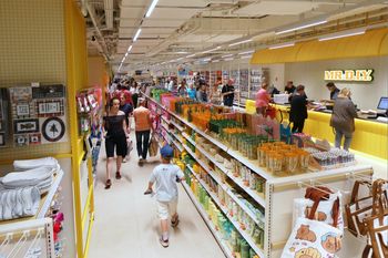 Malezyjski gigant rozkręca się w Polsce. Co roku 50 nowych sklepów