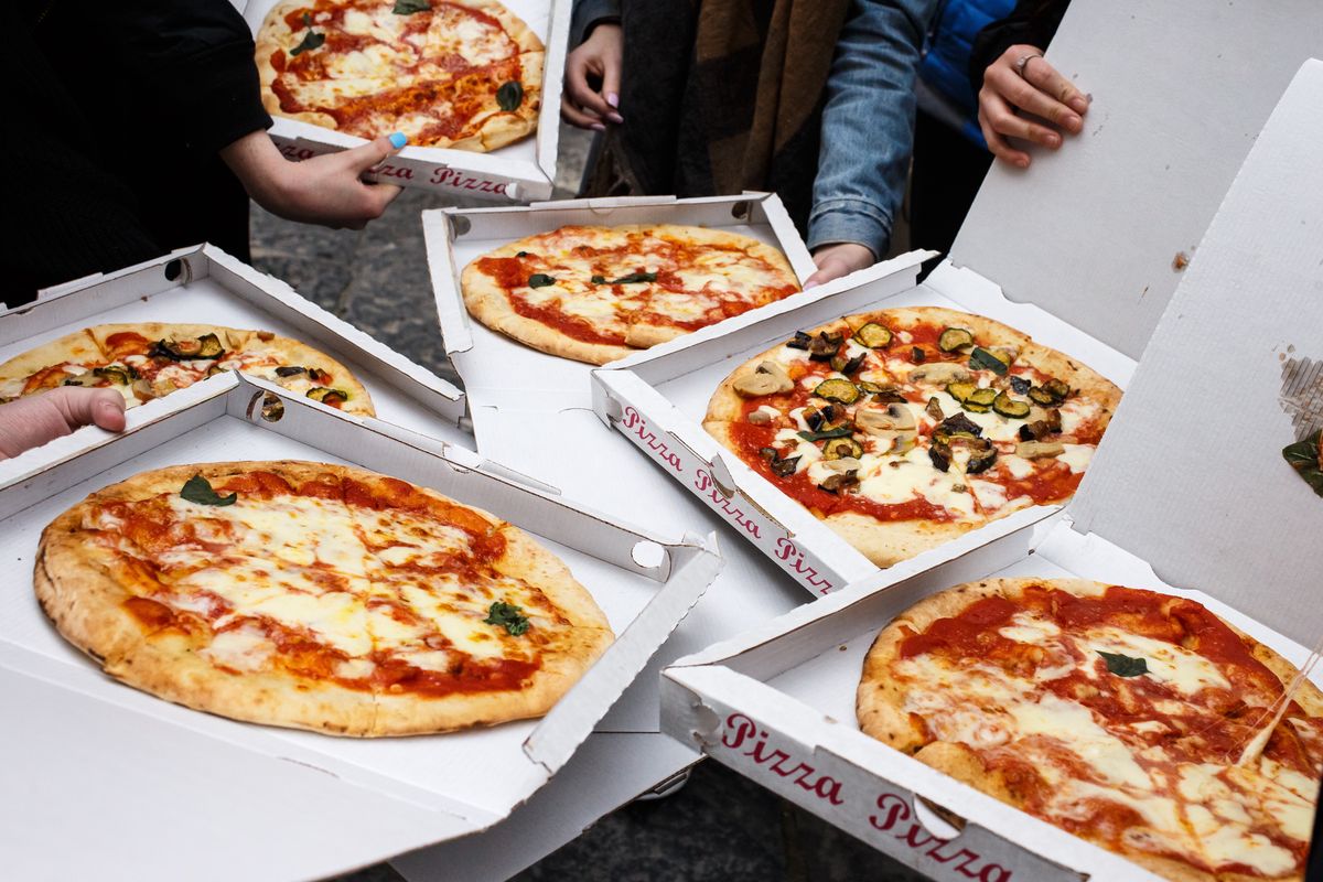 Światowy dzień pizzy obchodzony jest 17 stycznia
