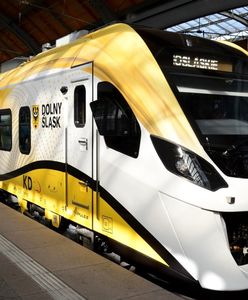 Zerwana trakcja. Pasażerowie byli uwięzieni