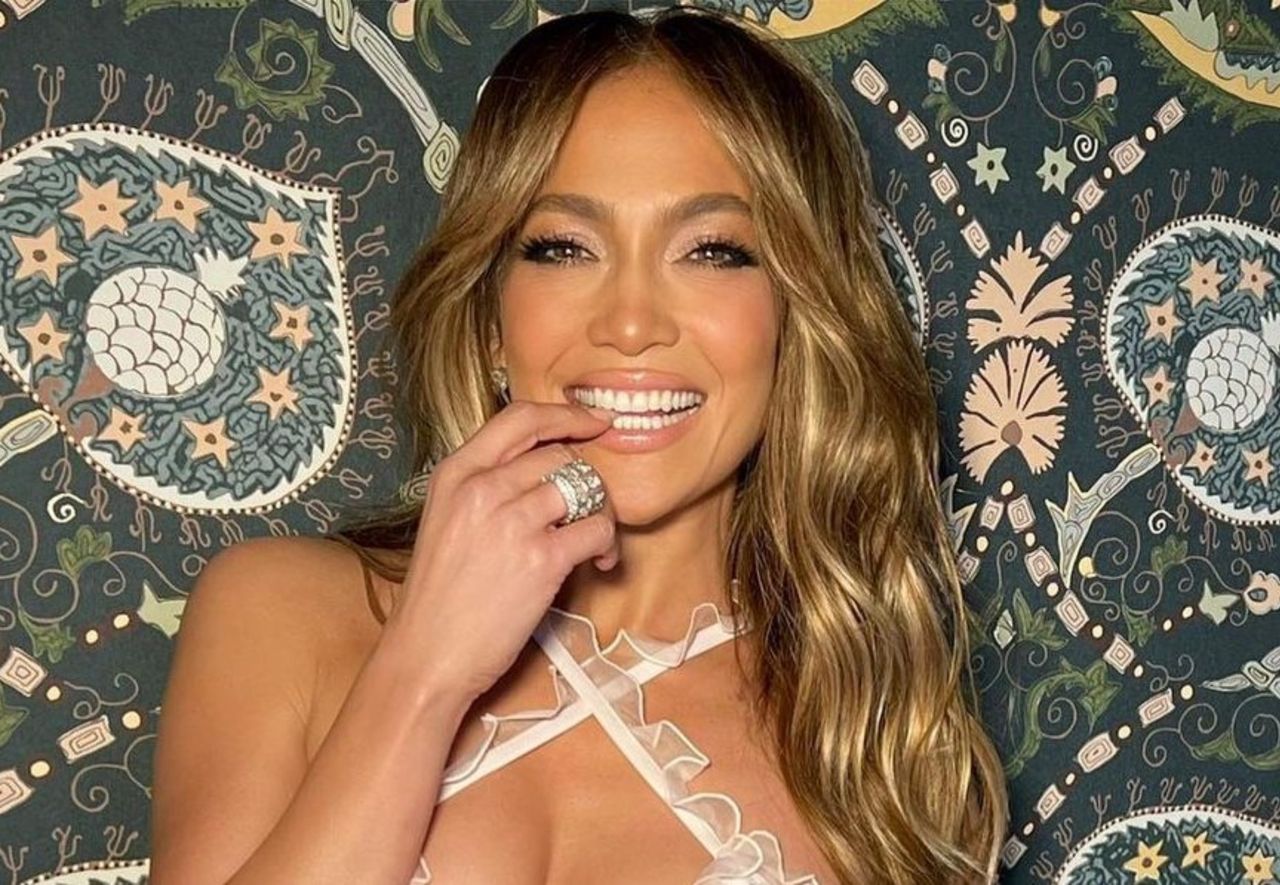 Jennifer Lopez pokazała się w nietypowej sukience 