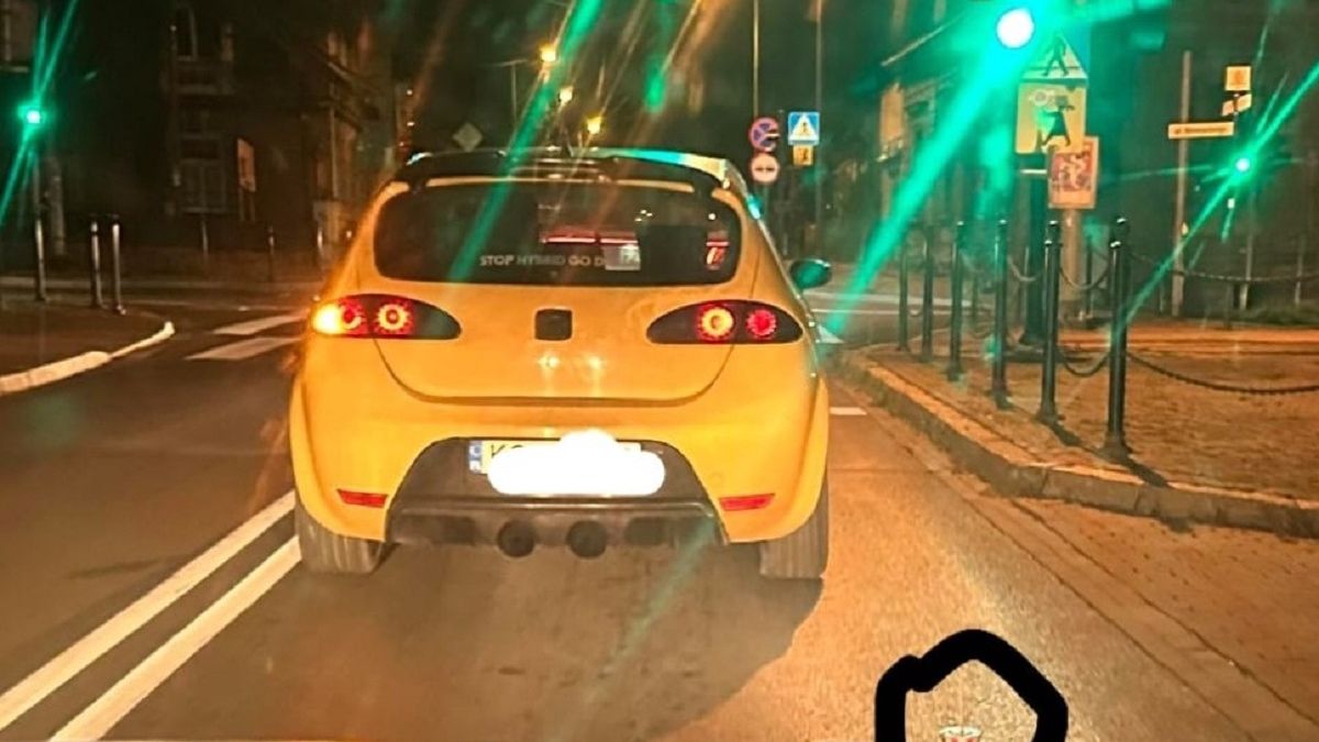 Zrobił jej zdjęcie na gorącym uczynku.  "Gratulacje braku rozumu" 