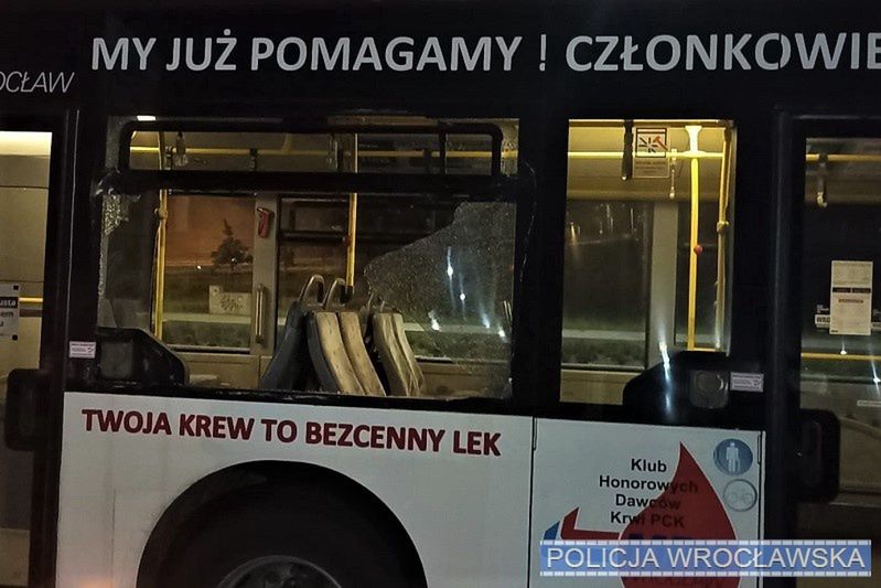 Wrocław. Nie zdążył na autobus. Skończył w areszcie