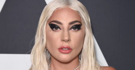 Wspaniały gest Lady Gagi. Oddała kurtkę swojej fance