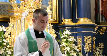 Ksiądz z TikToka z nietypowym pytaniem. Chodzi o plebanię
