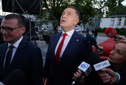 Unik Nawrockiego. Tak tłumaczy się z ustawek