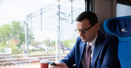 Ceny biletów kolejowych w dół. Premier zdradza datę i skalę obniżki