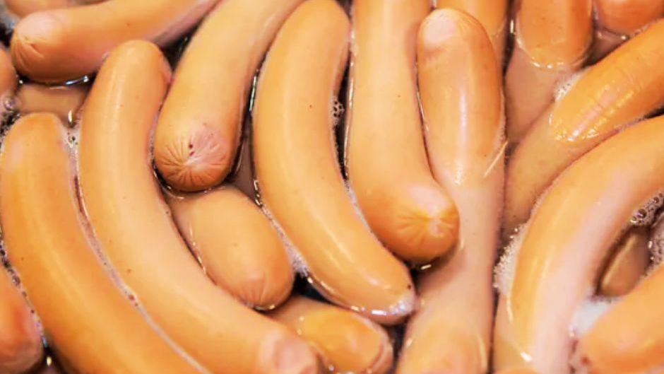 Najgorsze sposoby na podanie parówek. Tak zmieniasz je w truciznę
