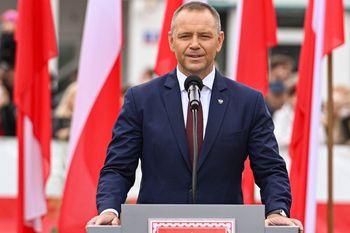 Sprzedają spotkania z Nawrockim? Media: fundacja oferuje pakiety
