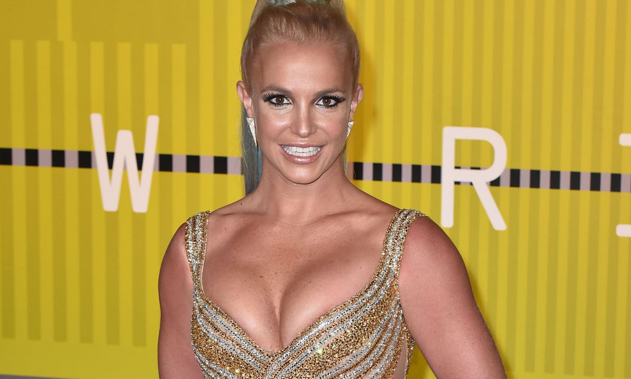 Britney Spears udekorowała dom na święta. Gwiazda korzysta z życia