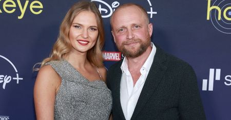 Piotr Adamczyk z żoną pozdrawiają z amerykańskiej premiery "Hawkeye" (ZDJĘCIA)