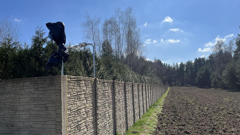 Otoczenie działki, na której znajduje się dom Zbigniewa Ziobry 