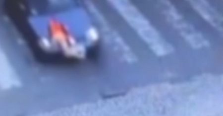 10-latek właśnie schodził z pasów. Jest nagranie policji