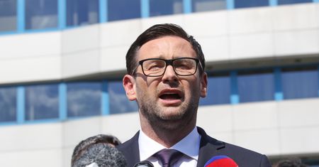 PiS pewnie wygrywa w mateczniku. Obajtek rozbił bank