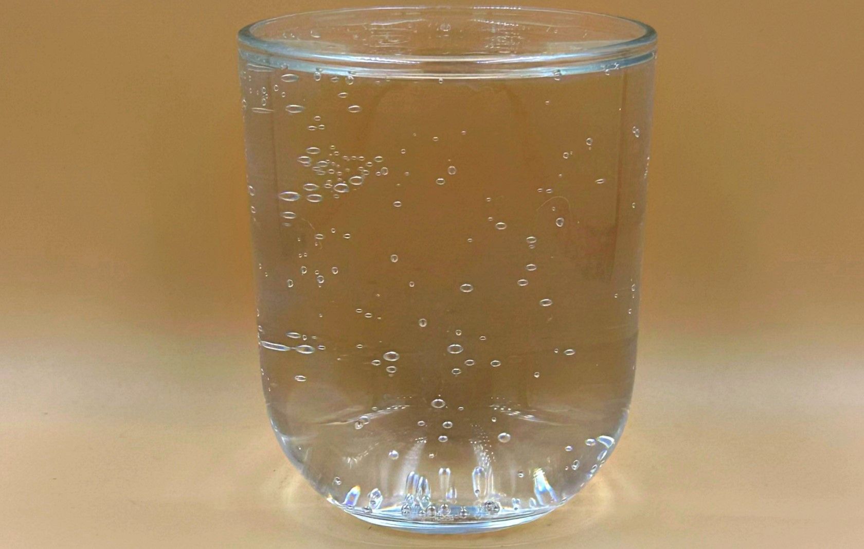 Odwodnienie to jedna z najczęstszych, a przy tym zwykle lekceważonych przyczyn bólu głowy.