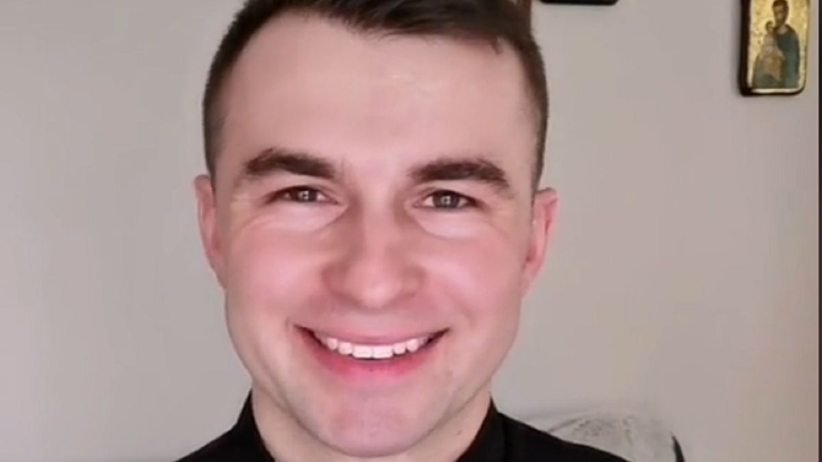 Młody ksiądz podbija TikToka. Ludzie pytają o spowiedź