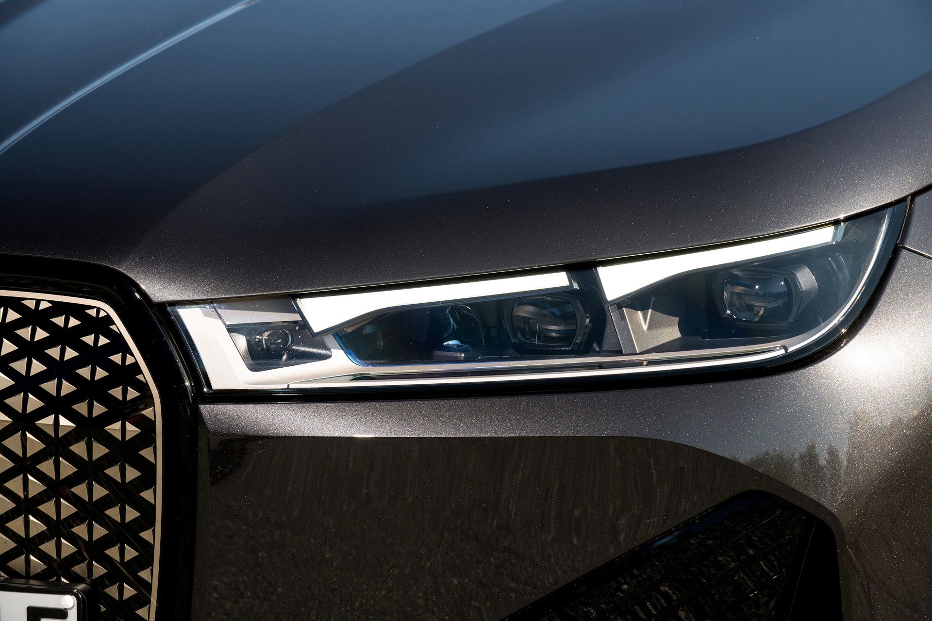 BMW iX (2021)