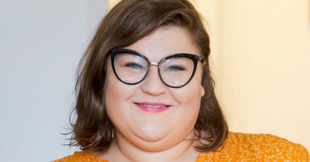 Dominika Gwit pokazała się w letniej sukience. Kreacja zachwyca kolorem
