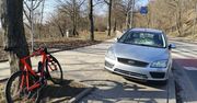 Płock: 77-latek potrącił rowerzystę. Kierujący jednośladem trafił do szpitala