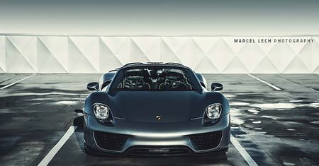 Porsche 918 Spyder o wschodzie słońca [galeria zdjęć]