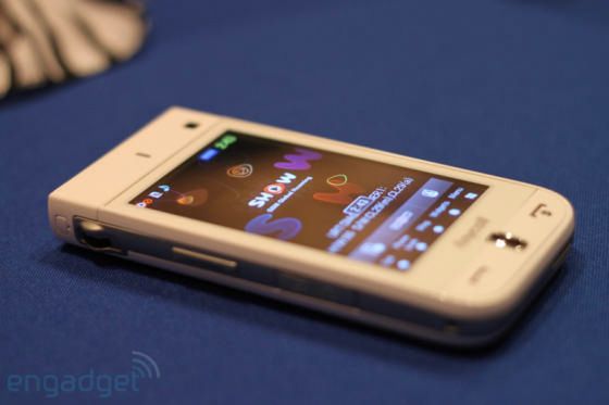 W9600, czyli kolejny Samsung z pico projektorem (wideo) 3