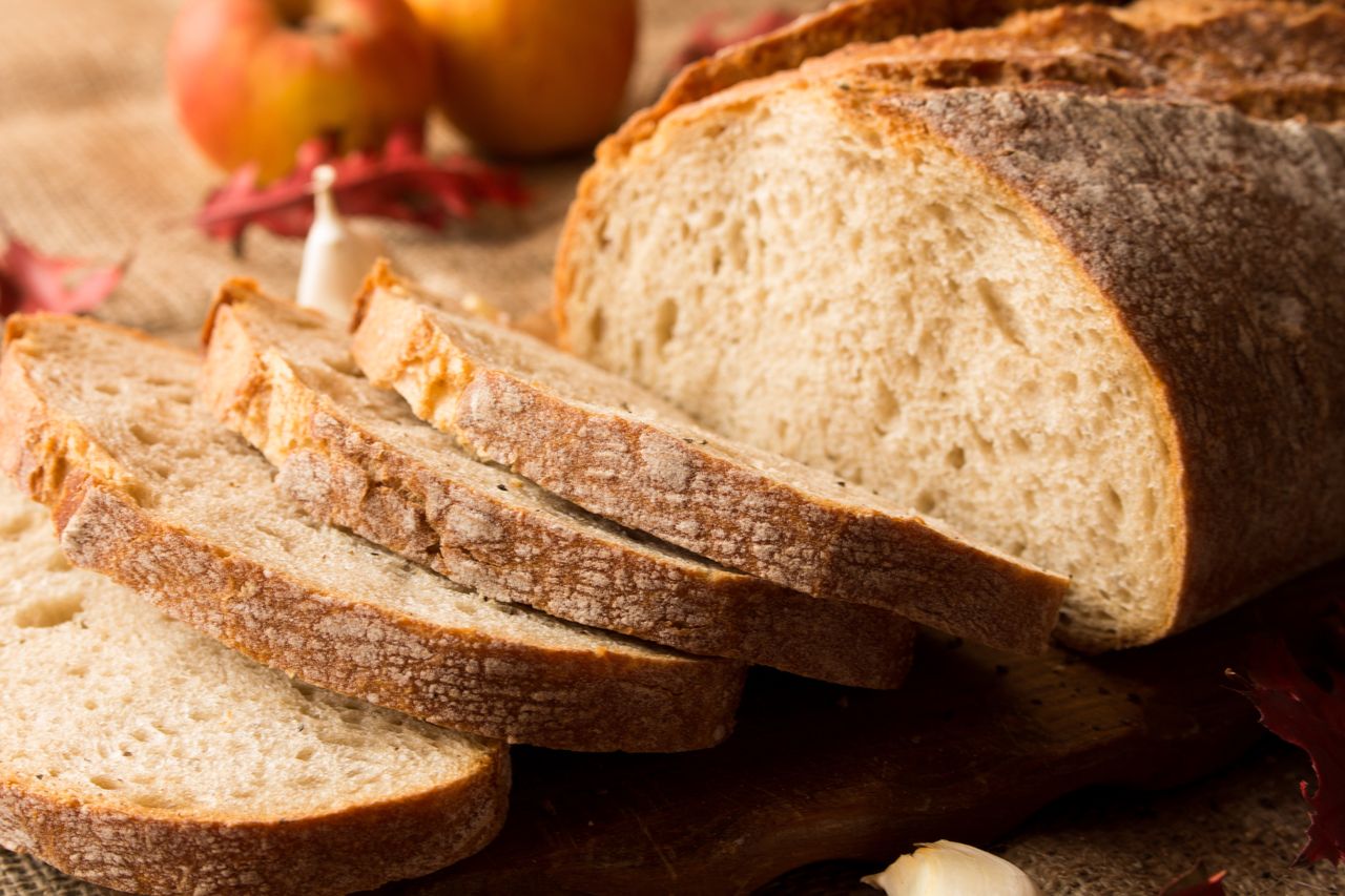 Wkładam do chlebaka razem z pieczywem. Chleb nie czerstwieje
