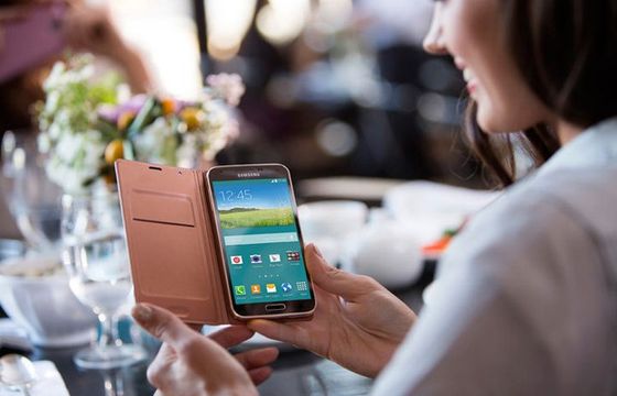 456 mln komórek sprzedanych w III kw., 2/3 to smartfony. Na czele Samsung i Android